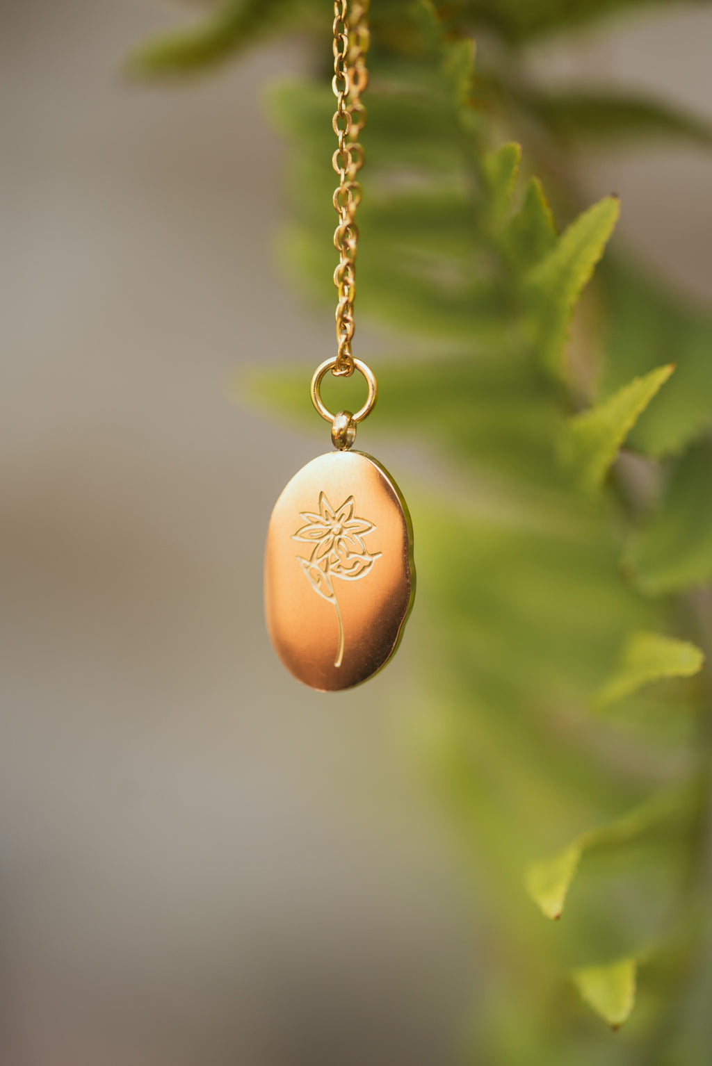 Birthflower Pebble Necklace
