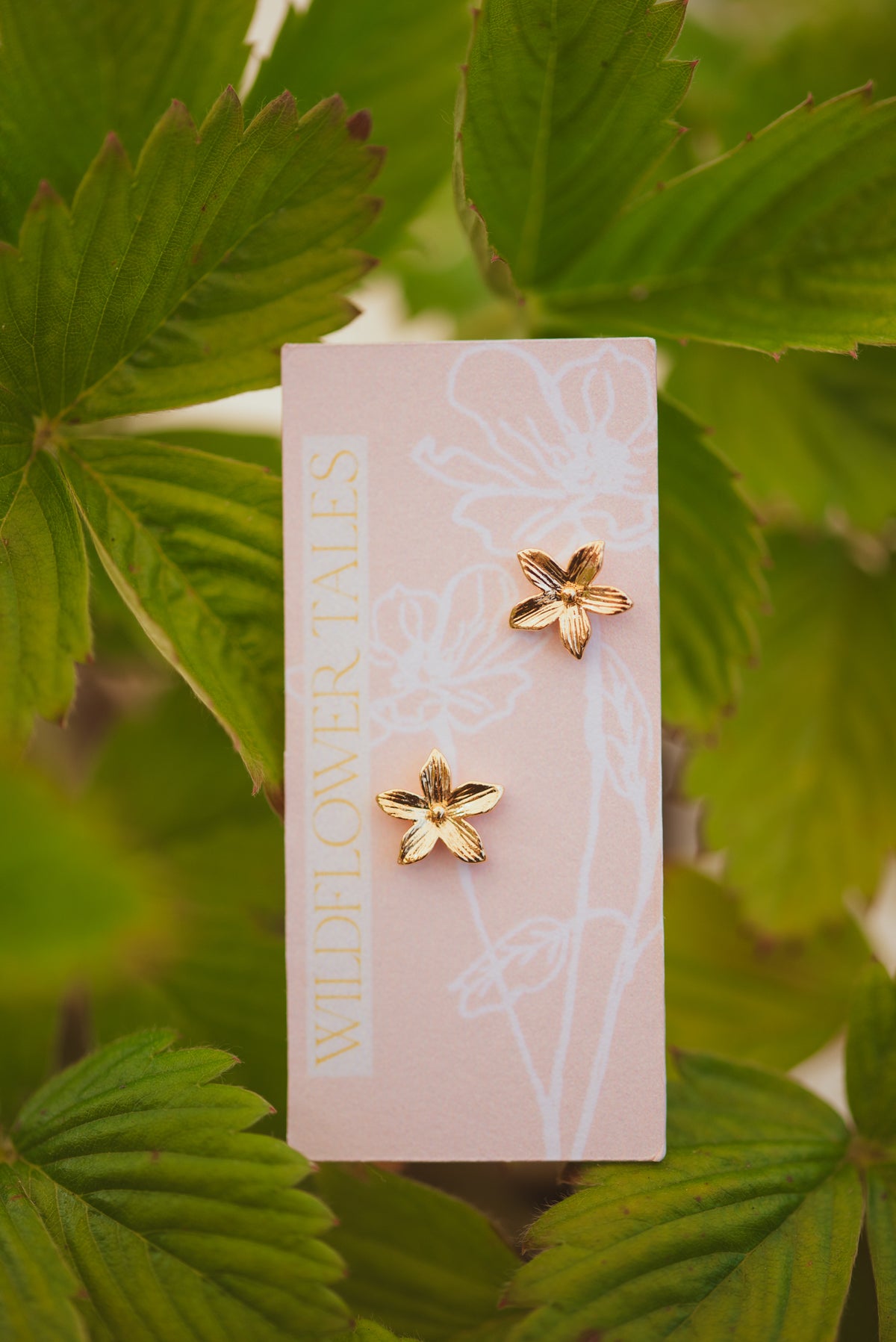 Flora studs