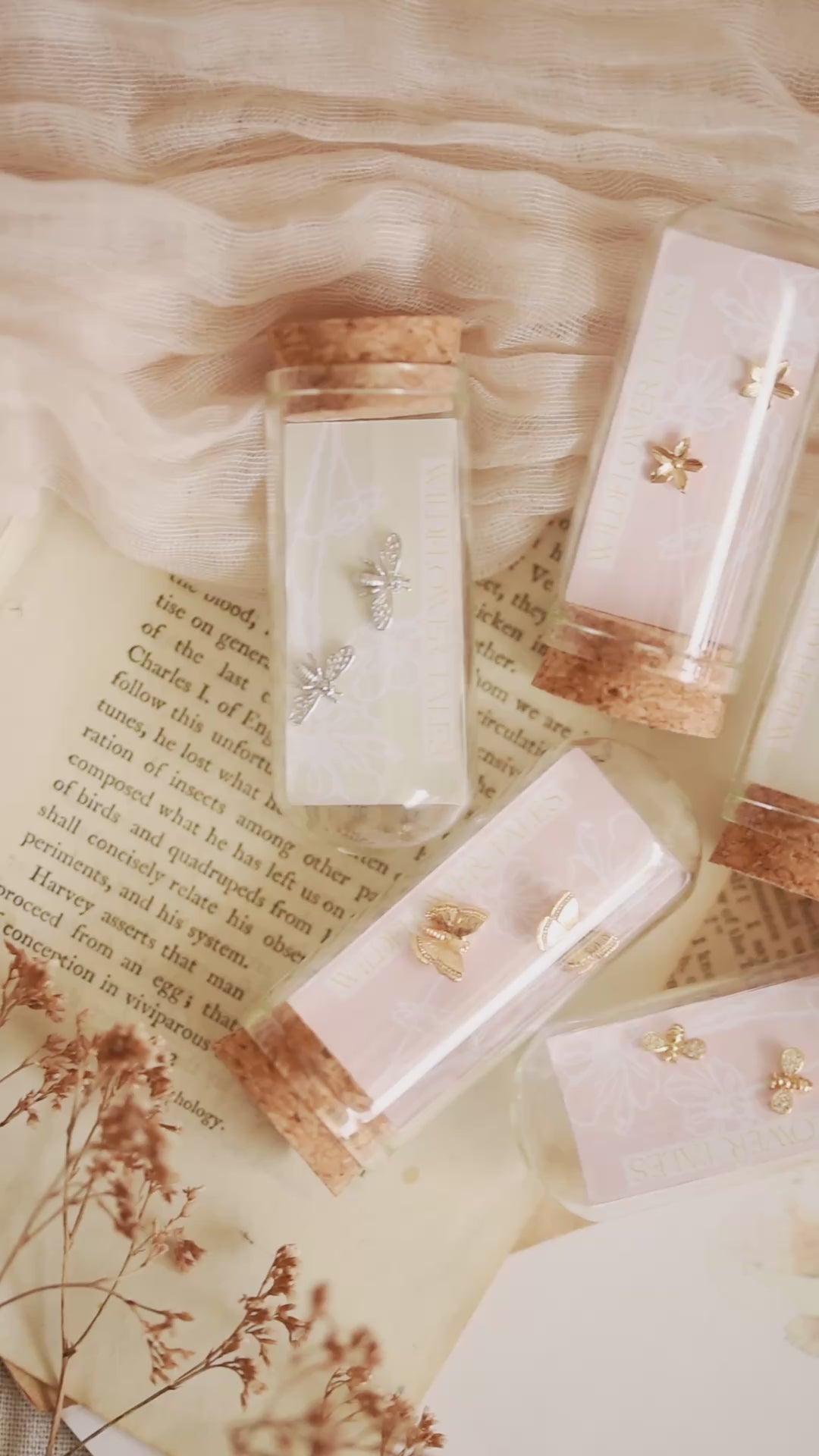 Flora studs